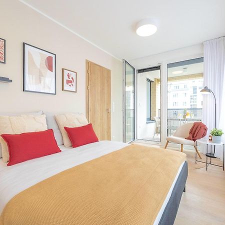 Апартаменти Bright 2Br - 4Th Floor, Balcony, Free Parking By Gravity Прага Екстер'єр фото