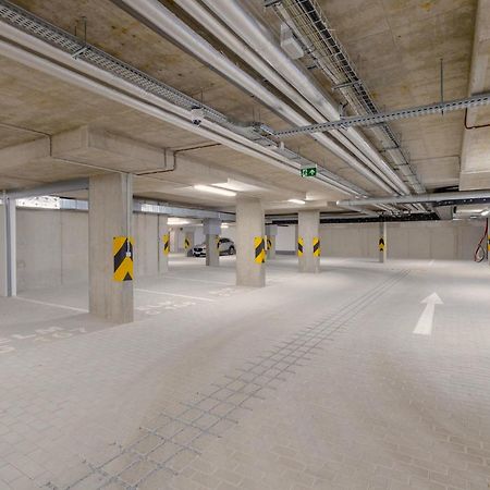 Апартаменти Bright 2Br - 4Th Floor, Balcony, Free Parking By Gravity Прага Екстер'єр фото