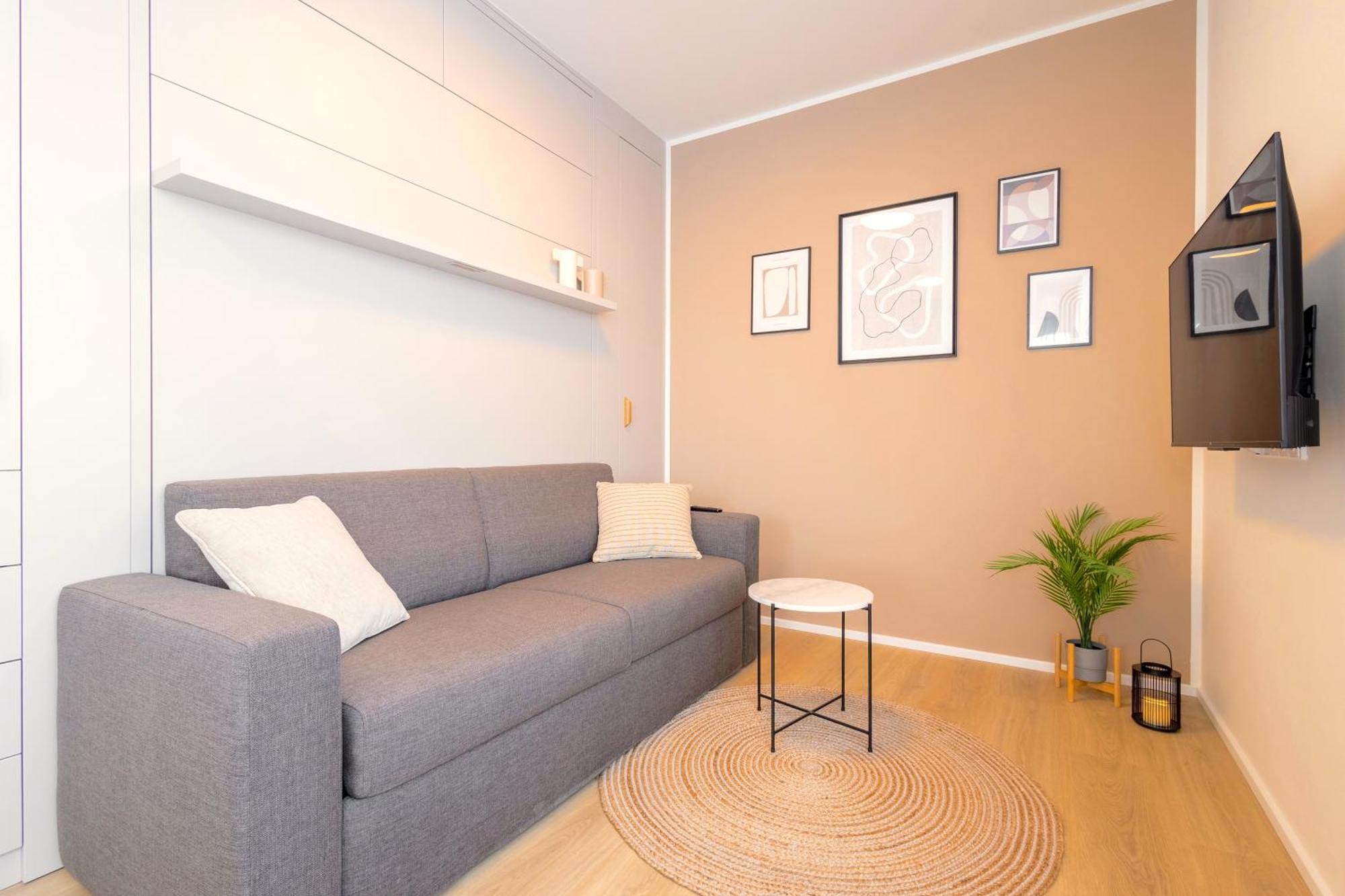 Апартаменти Bright 2Br - 4Th Floor, Balcony, Free Parking By Gravity Прага Екстер'єр фото