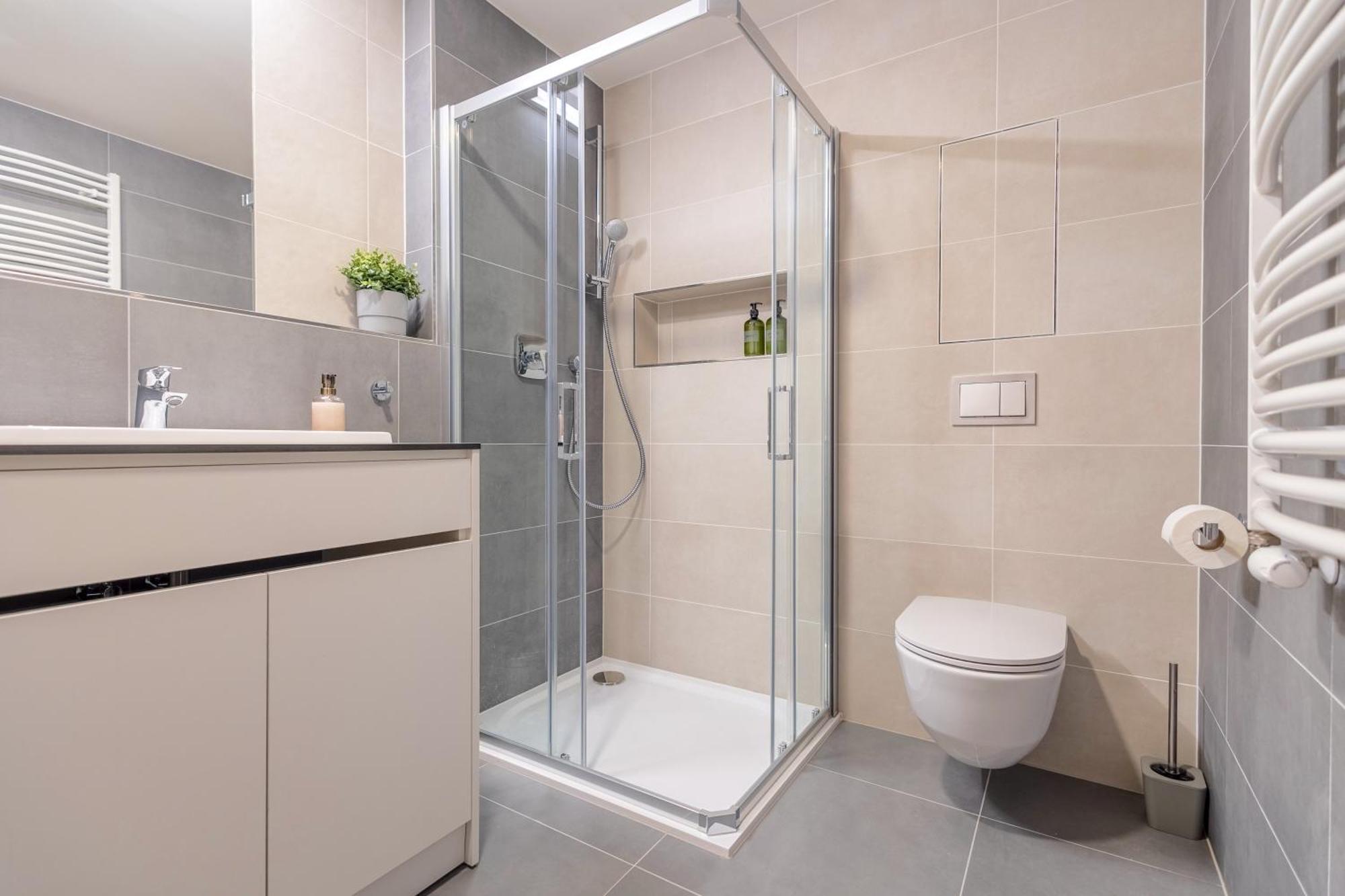 Апартаменти Bright 2Br - 4Th Floor, Balcony, Free Parking By Gravity Прага Екстер'єр фото