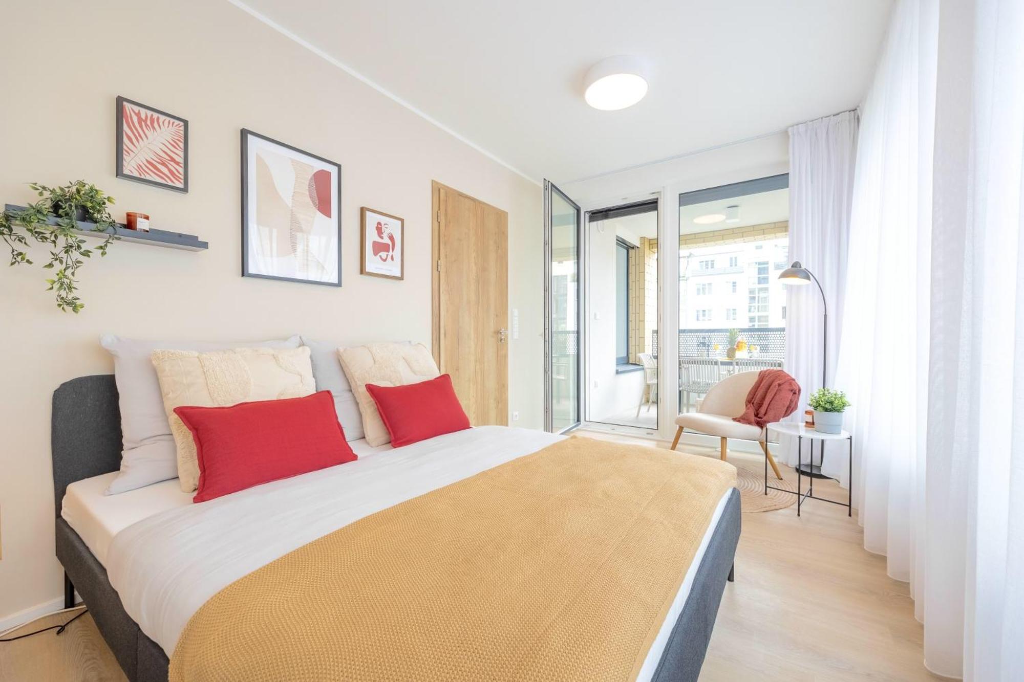 Апартаменти Bright 2Br - 4Th Floor, Balcony, Free Parking By Gravity Прага Екстер'єр фото