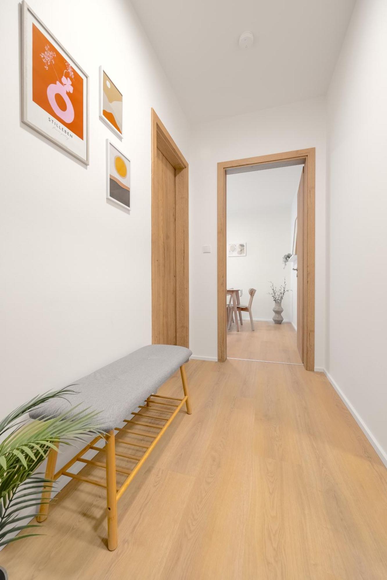 Апартаменти Bright 2Br - 4Th Floor, Balcony, Free Parking By Gravity Прага Екстер'єр фото