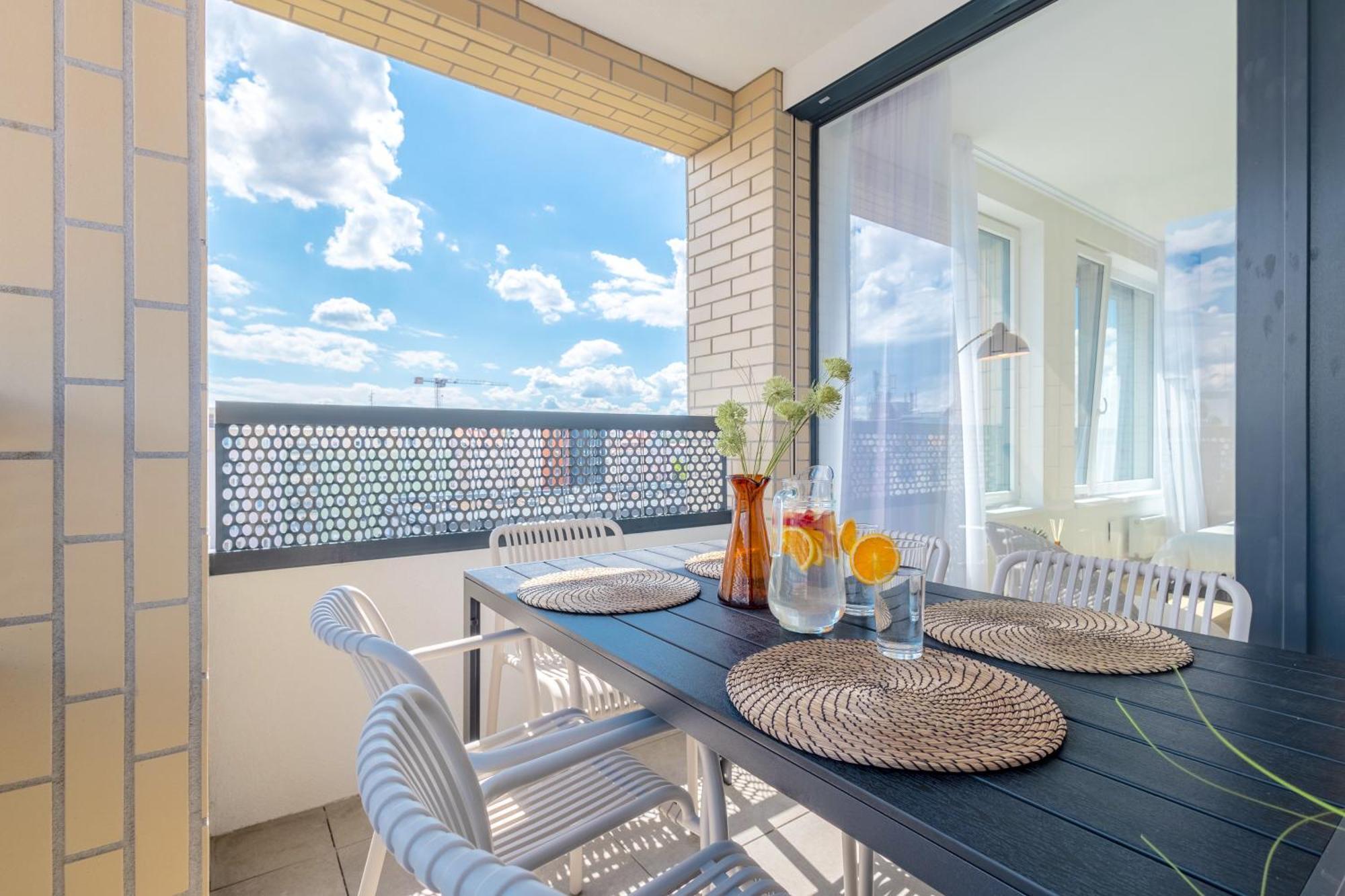 Апартаменти Bright 2Br - 4Th Floor, Balcony, Free Parking By Gravity Прага Екстер'єр фото